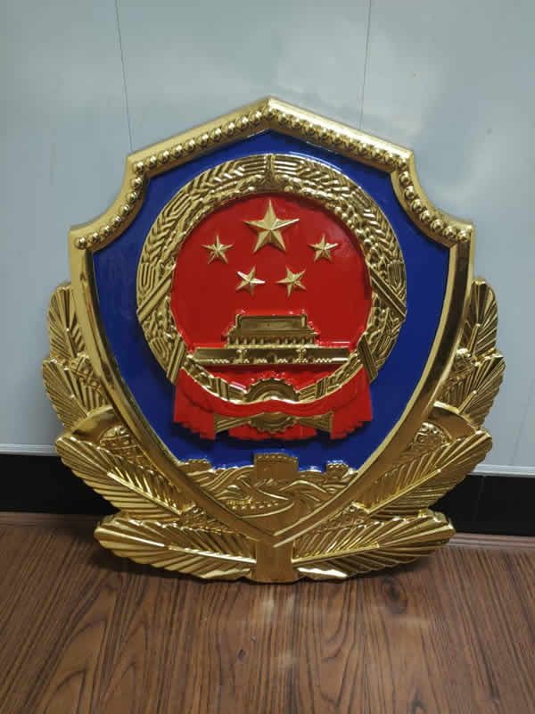 警徽厂家在设计警徽时需要考虑哪些要素